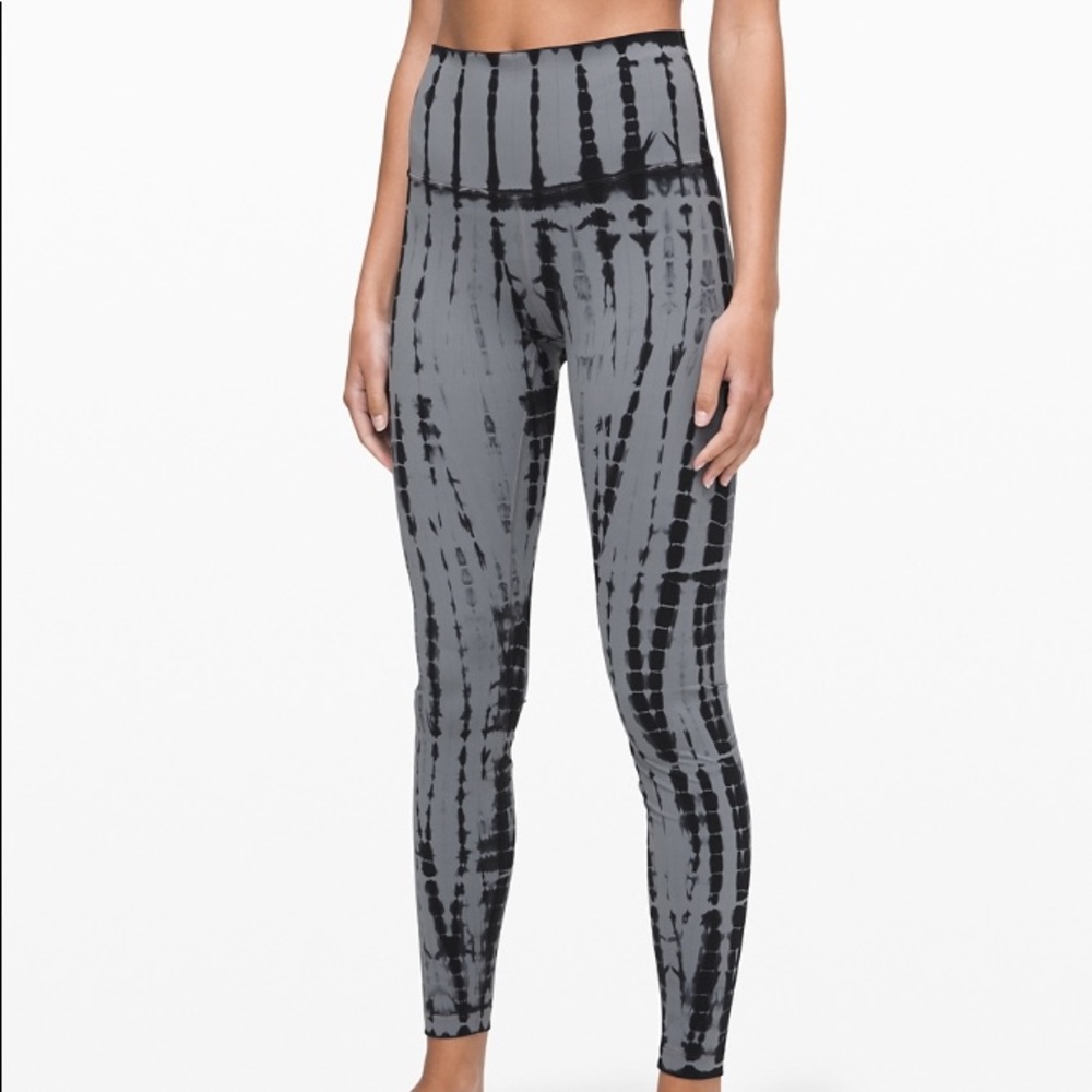 Lululemon Wunder Under Tight 28” tie dye